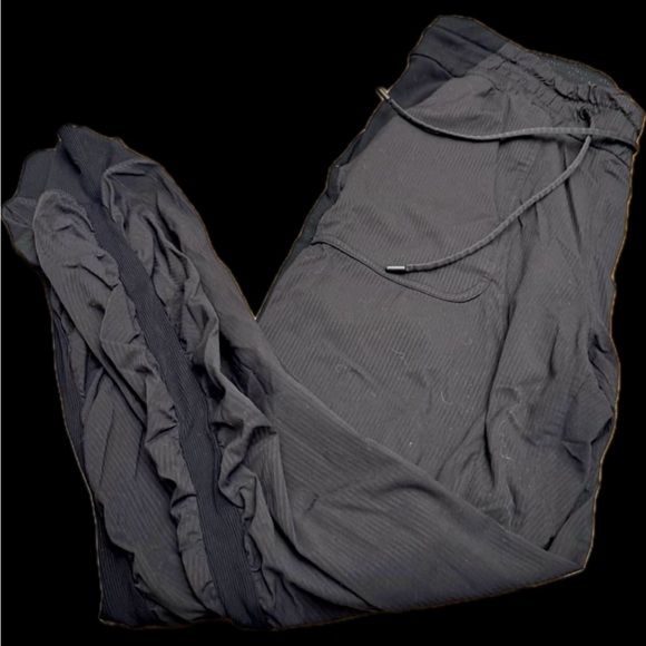 lululemon athletica Black beyond the studio joggers - Picture 4 of 4